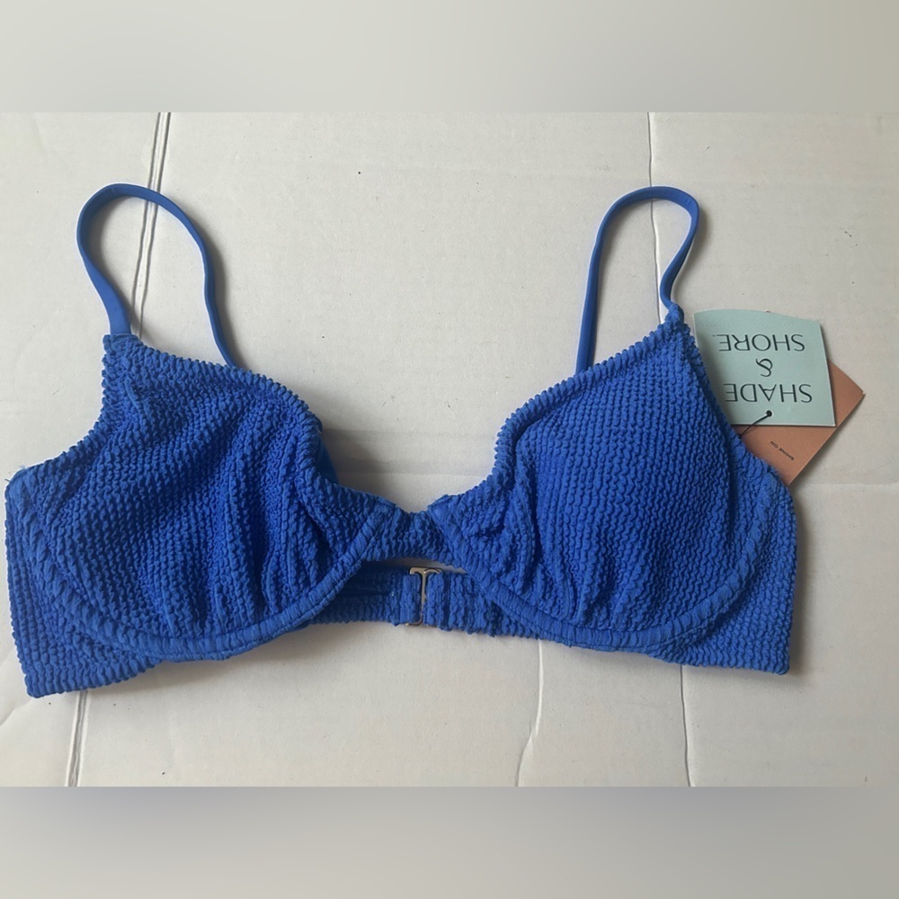 Women's Pucker Textured
Underwire Bikini Top - Shade &
Shore NWT XS